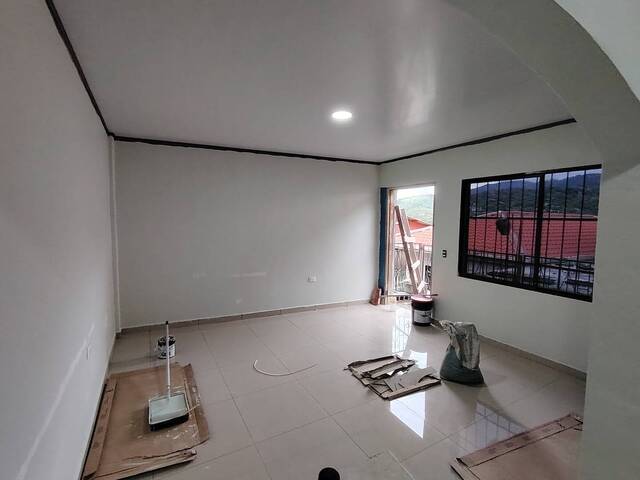 Edificio comercial para Venta en Santa Bárbara - 4